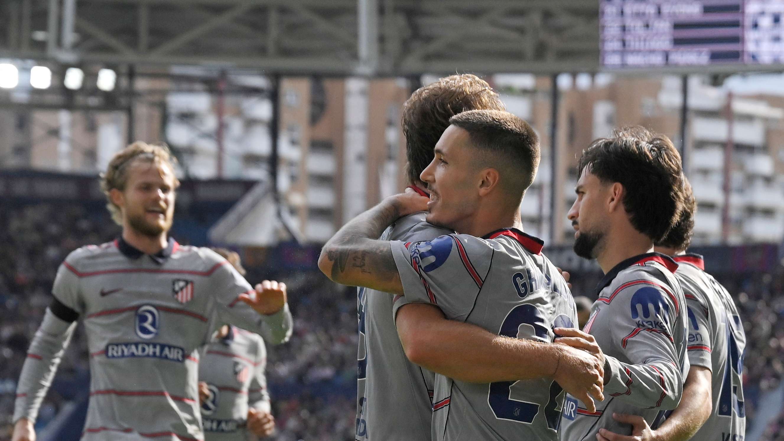 A historic night for Simeone: Atletico Madrid light up La Liga and climb to the top  
